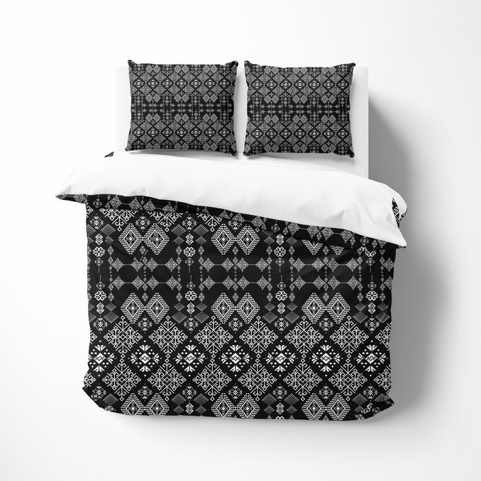 Black and White Tribal Pattern Bedding Bedding Set